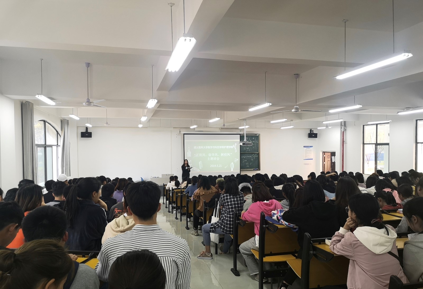 图片3.jpg 图片3.jpg