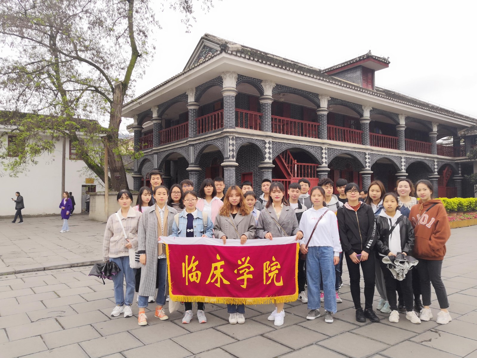 清明扫墓5.jpg 清明扫墓5.jpg