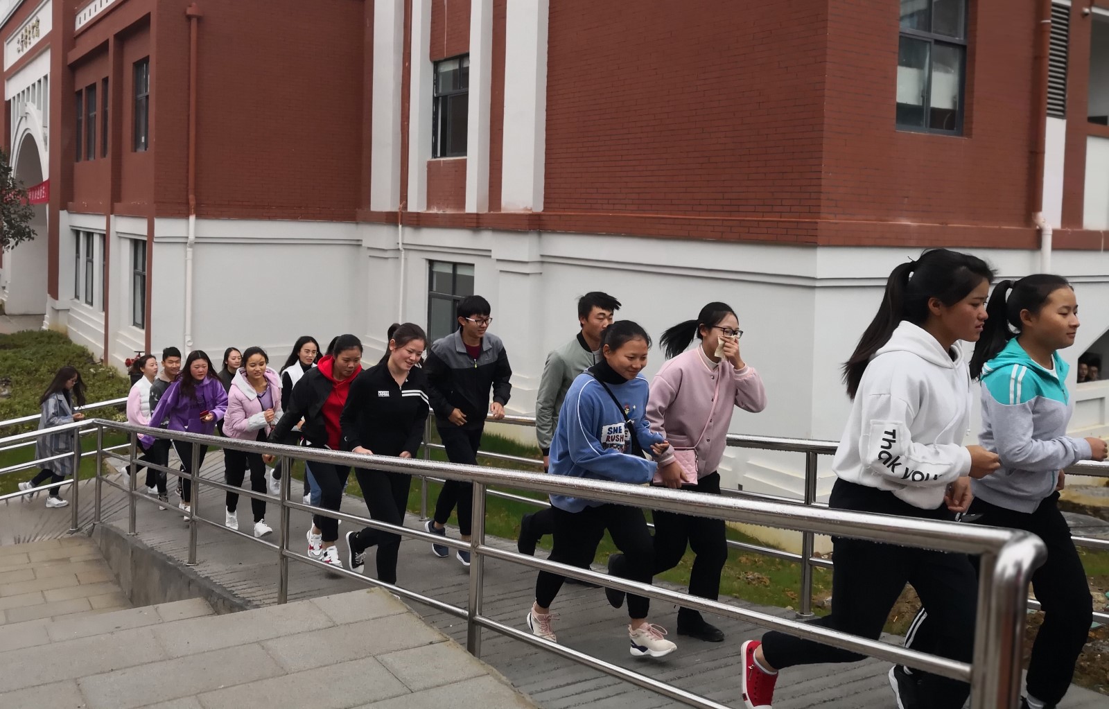 图片1.jpg 图片1.jpg