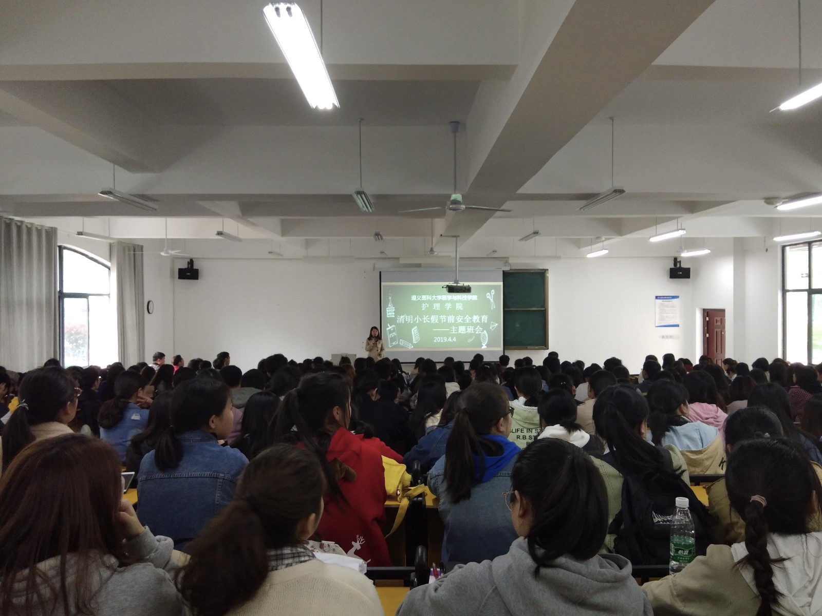 图片4.jpg 图片4.jpg