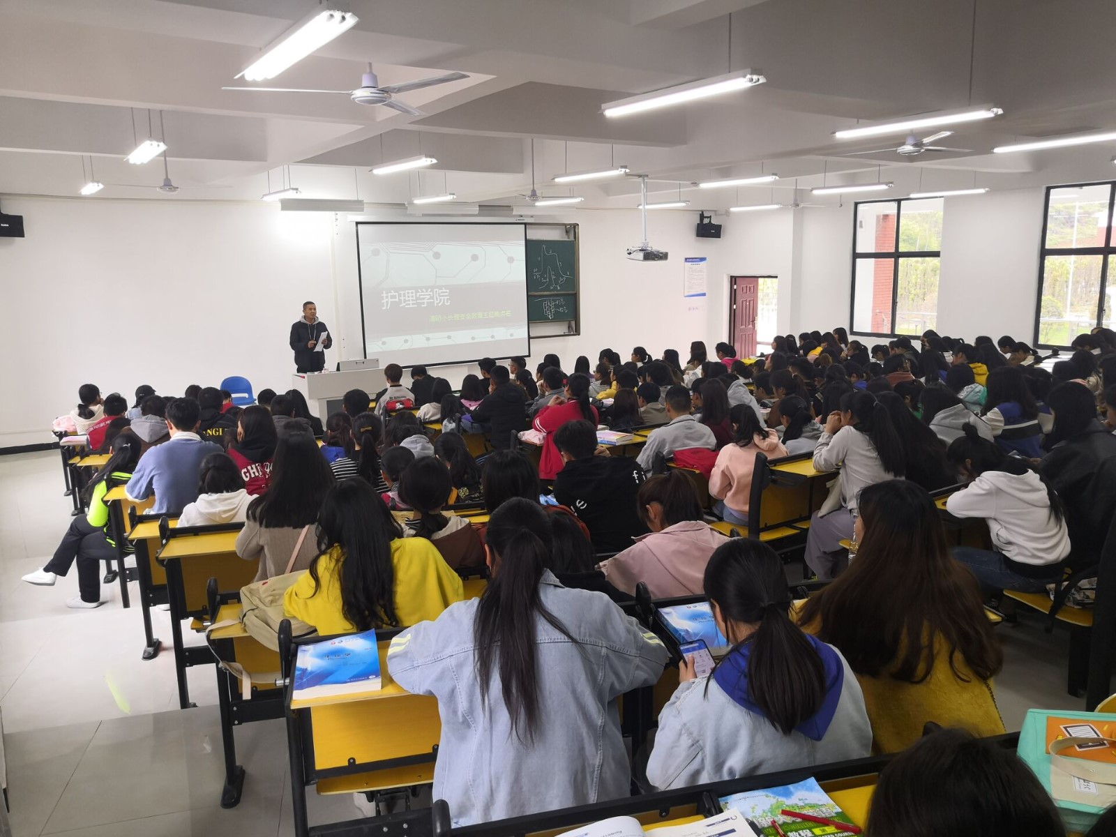 图片3.jpg 图片3.jpg