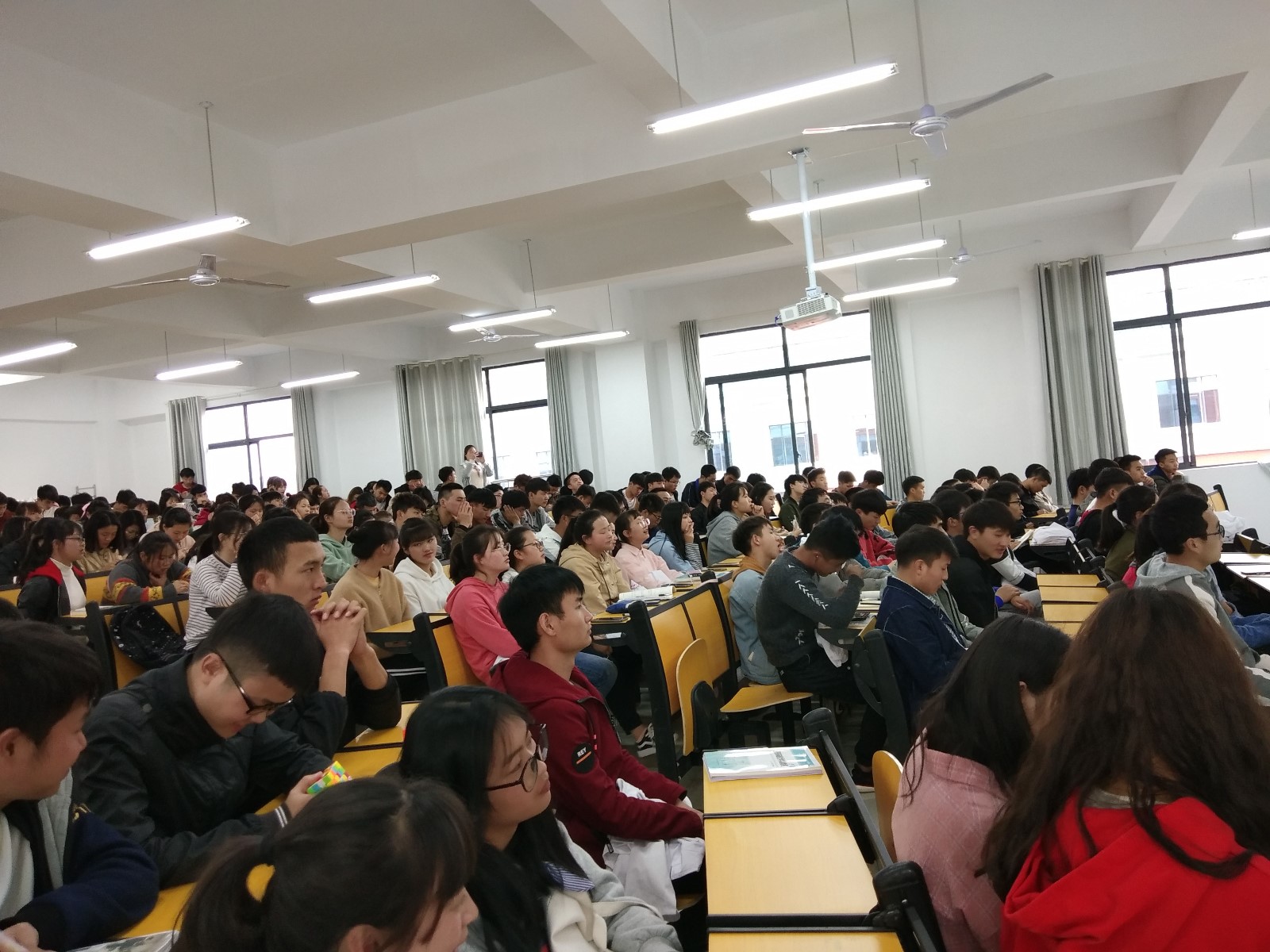 图片2.jpg 图片2.jpg